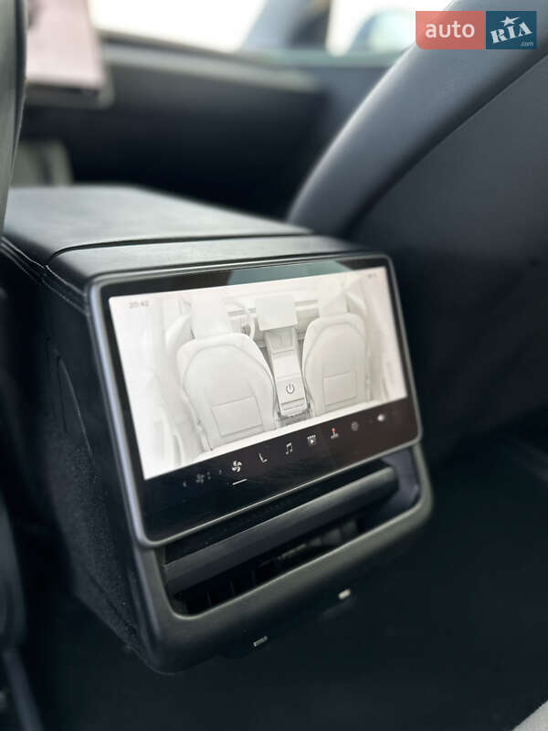 Седан Tesla Model 3 2024 в Луцке фото 9 Седан Tesla Model 3 2024 в Луцке