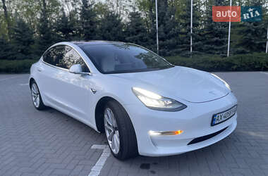 Седан Tesla Model 3 2018 в 