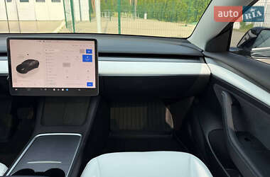 Седан Tesla Model 3 2022 в 