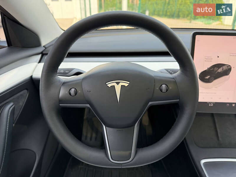 Седан Tesla Model 3 2022 в Киеве фото 26 Седан Tesla Model 3 2022 в Киеве