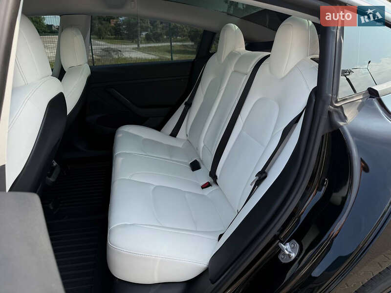 Седан Tesla Model 3 2022 в Киеве фото 35 Седан Tesla Model 3 2022 в Киеве
