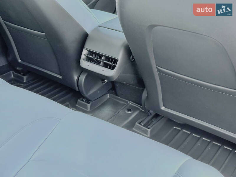 Седан Tesla Model 3 2022 в Киеве фото 40 Седан Tesla Model 3 2022 в Киеве