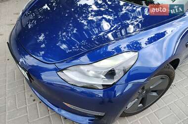 Седан Tesla Model 3 2021 в 