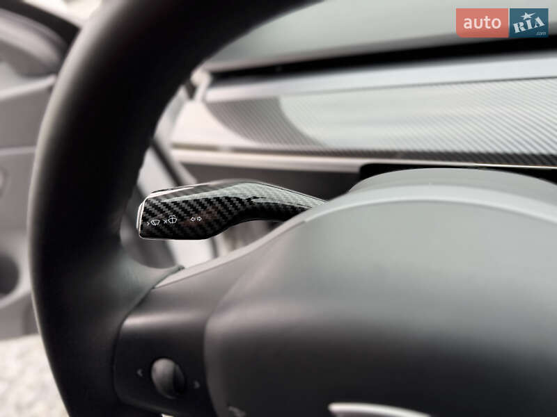 Седан Tesla Model 3 2020 в Дрогобыче