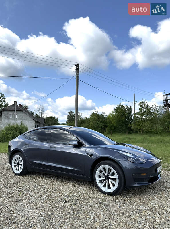 Tesla Model 3 2022