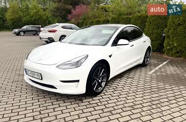 Седан Tesla Model 3 2023 в Львові
