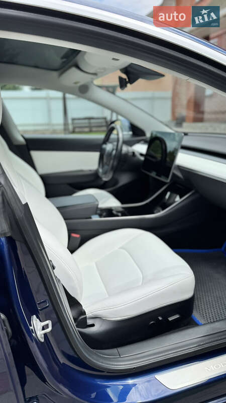 Седан Tesla Model 3 2018 в Виннице фото 25 Седан Tesla Model 3 2018 в Виннице