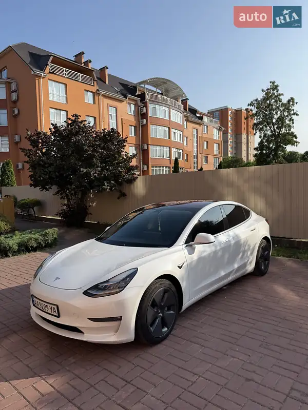 Седан Tesla Model 3 2018 в 