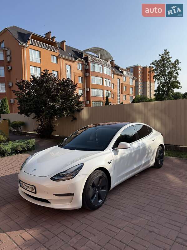 Tesla Model 3 2018