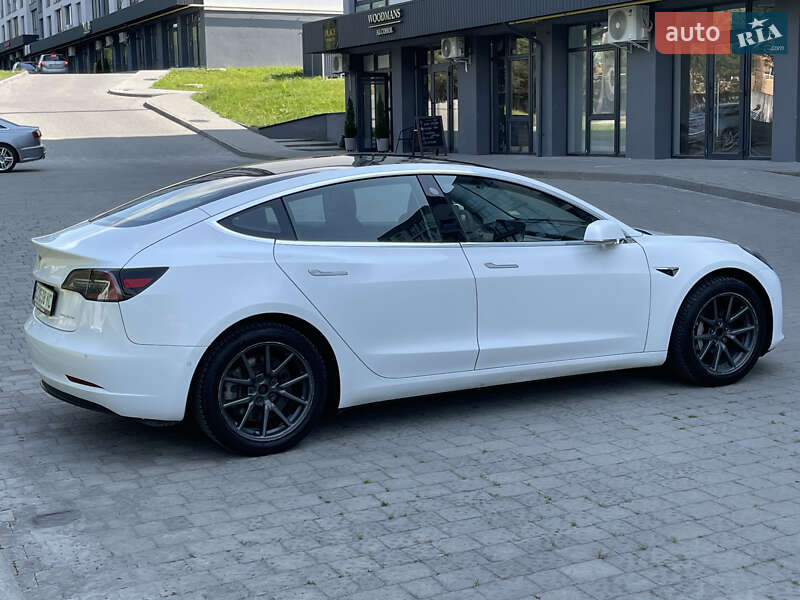 Седан Tesla Model 3 2019 в Новояворівську фото 9 Седан Tesla Model 3 2019 в Новояворівську