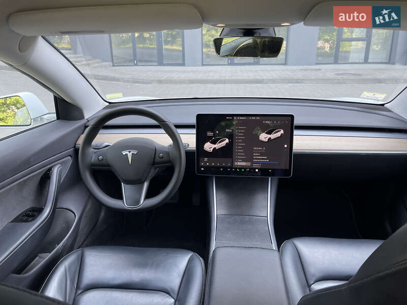 Седан Tesla Model 3 2019 в Новояворівську фото 19 Седан Tesla Model 3 2019 в Новояворівську