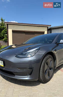 Седан Tesla Model 3 2023 в Жовкве