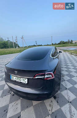 Седан Tesla Model 3 2018 в Самборе