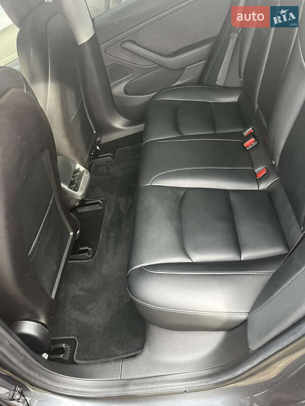Седан Tesla Model 3 2018 в Самборе