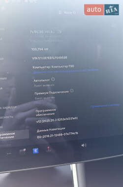 Седан Tesla Model 3 2019 в Львове
