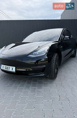 Седан Tesla Model 3 2019 в Киеве
