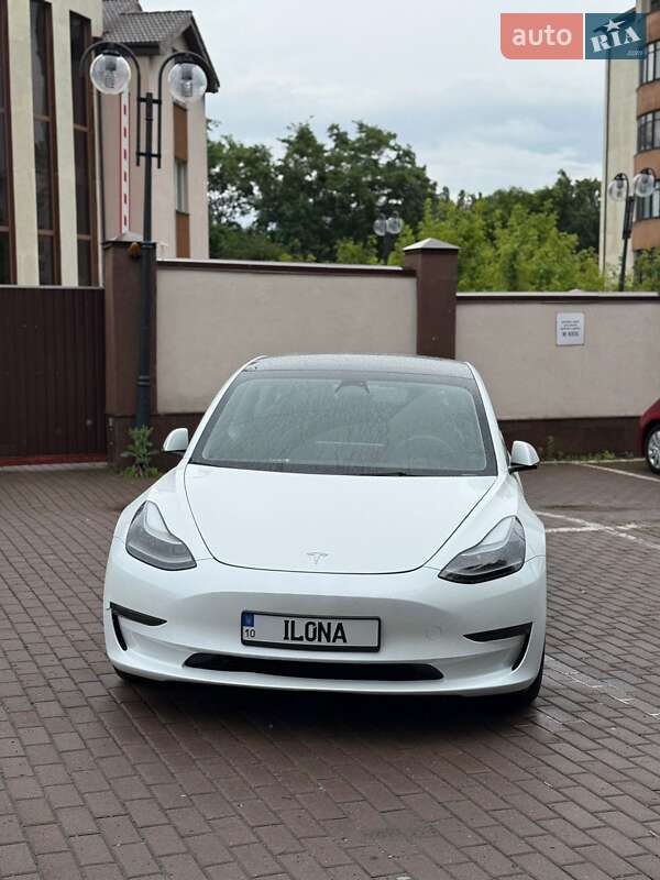 Седан Tesla Model 3 2023 в Киеве фото Седан Tesla Model 3 2023 в Киеве