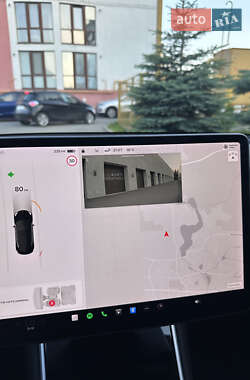 Седан Tesla Model 3 2020 в 