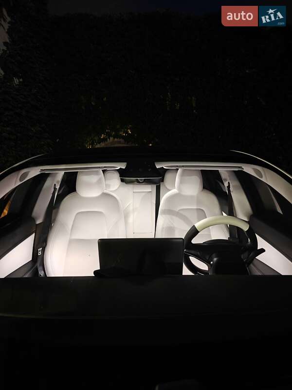 Седан Tesla Model 3 2020 в Миколаєві