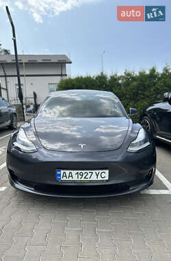 Седан Tesla Model 3 2019 в 