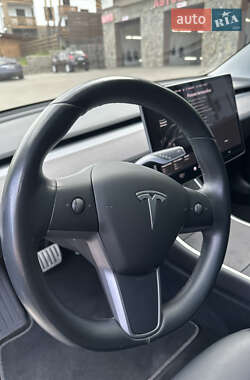 Седан Tesla Model 3 2019 в 