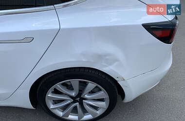 Седан Tesla Model 3 2019 в 
