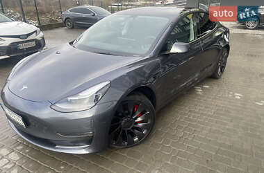 Седан Tesla Model 3 2023 в 