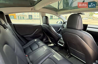 Седан Tesla Model 3 2018 в 