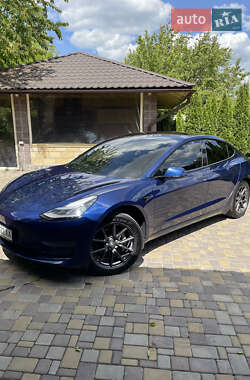 Седан Tesla Model 3 2019 в 