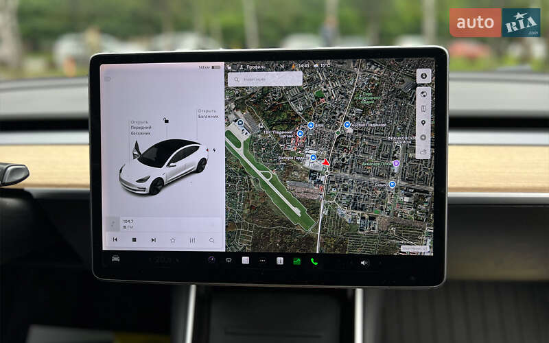 Седан Tesla Model 3 2017 в Львове
