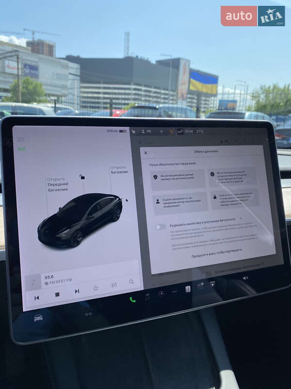 Седан Tesla Model 3 2021 в Києві