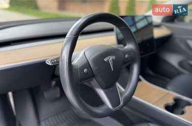 Седан Tesla Model 3 2018 в 