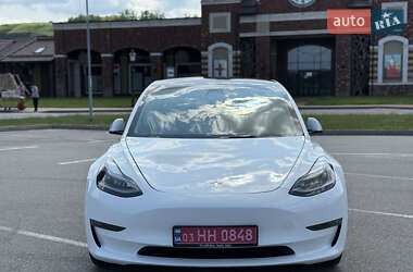 Седан Tesla Model 3 2023 в 