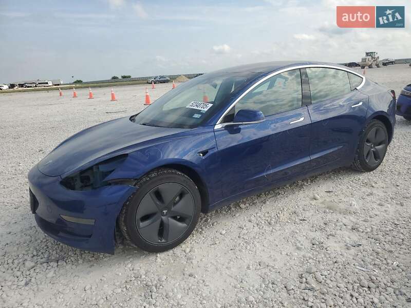 Седан Tesla Model 3 2020 в 