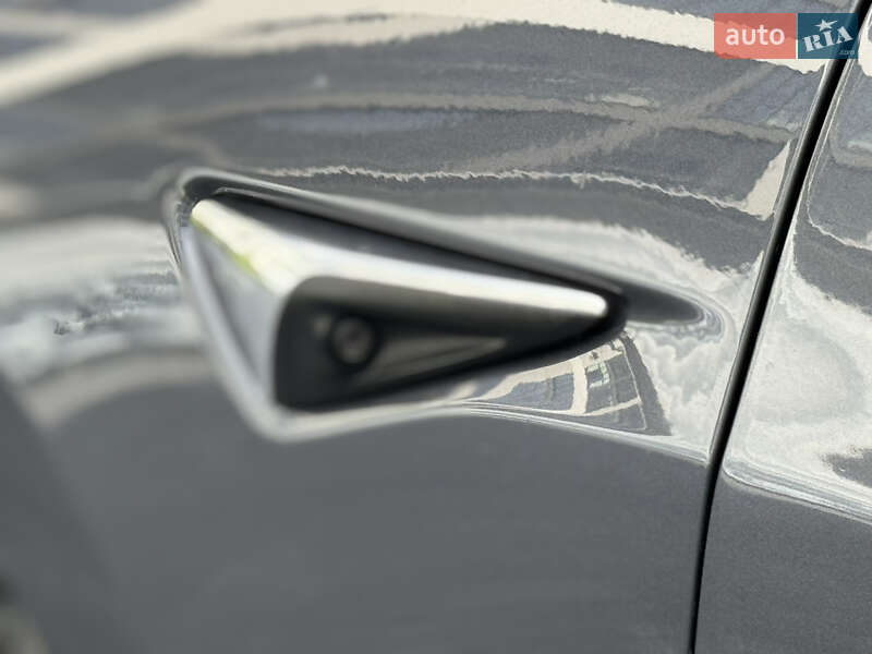 Седан Tesla Model 3 2019 в Ивано-Франковске