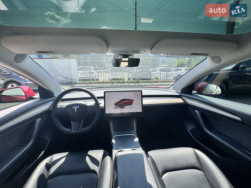 Седан Tesla Model 3 2023 в Киеве