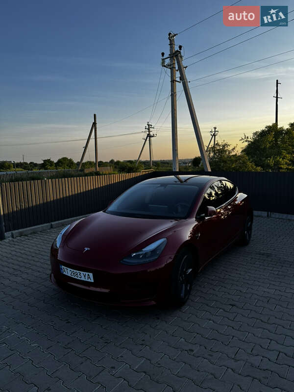 Седан Tesla Model 3 2021 в Львове