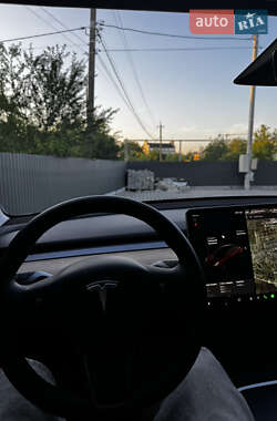 Седан Tesla Model 3 2021 в 