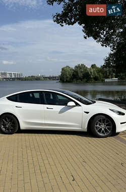 Седан Tesla Model 3 2019 в 