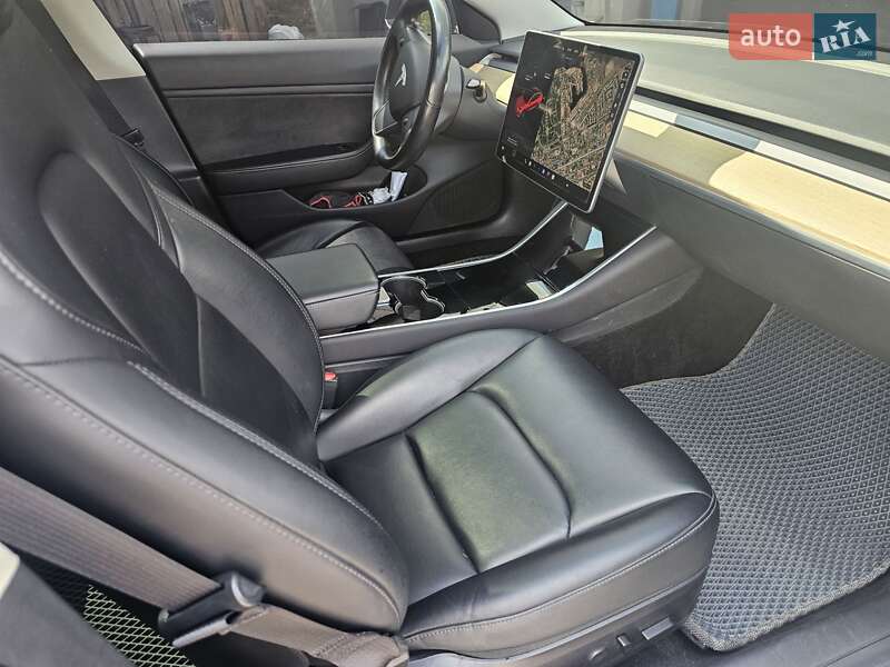 Седан Tesla Model 3 2019 в Запорожье