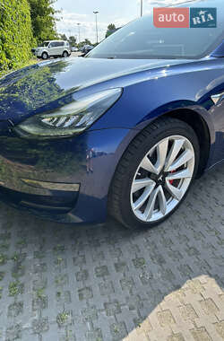 Седан Tesla Model 3 2018 в 