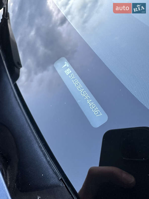 Седан Tesla Model 3 2023 в Днепре