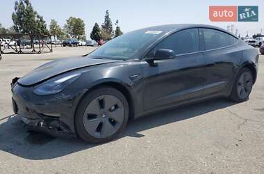 Седан Tesla Model 3 2022 в Киеве