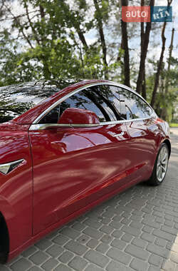 Седан Tesla Model 3 2018 в 