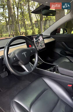 Седан Tesla Model 3 2018 в 