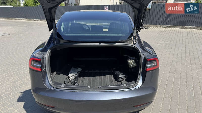 Седан Tesla Model 3 2020 в Ивано-Франковске