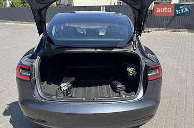 Седан Tesla Model 3 2020 в 
