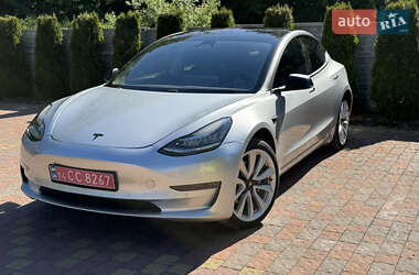 Седан Tesla Model 3 2018 в 