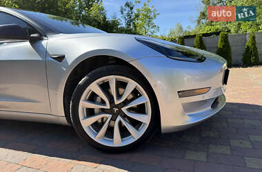 Седан Tesla Model 3 2018 в 