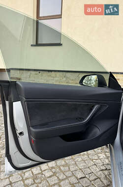 Седан Tesla Model 3 2018 в 